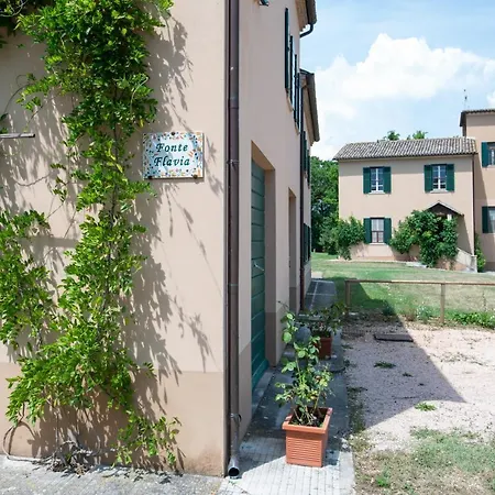 Fonte Flavia Country house Urbania